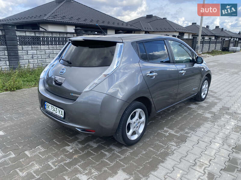 Хэтчбек Nissan Leaf 2014 в Ровно фото 2 Хэтчбек Nissan Leaf 2014 в Ровно