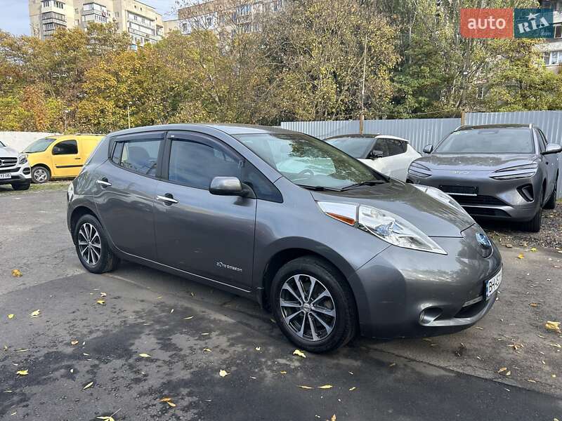 Хэтчбек Nissan Leaf 2014 в Одессе
