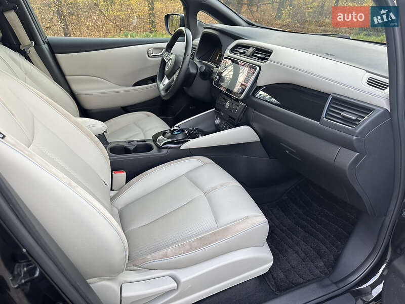 Хэтчбек Nissan Leaf 2021 в Долине