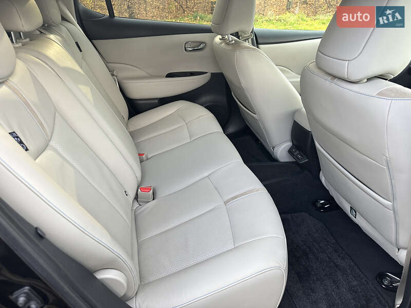 Хэтчбек Nissan Leaf 2021 в Долине