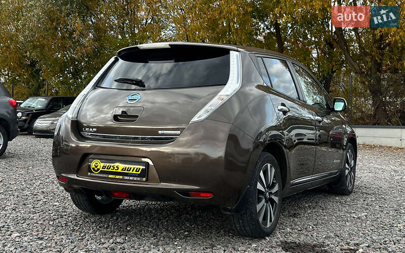 Хэтчбек Nissan Leaf 2015 в Львове