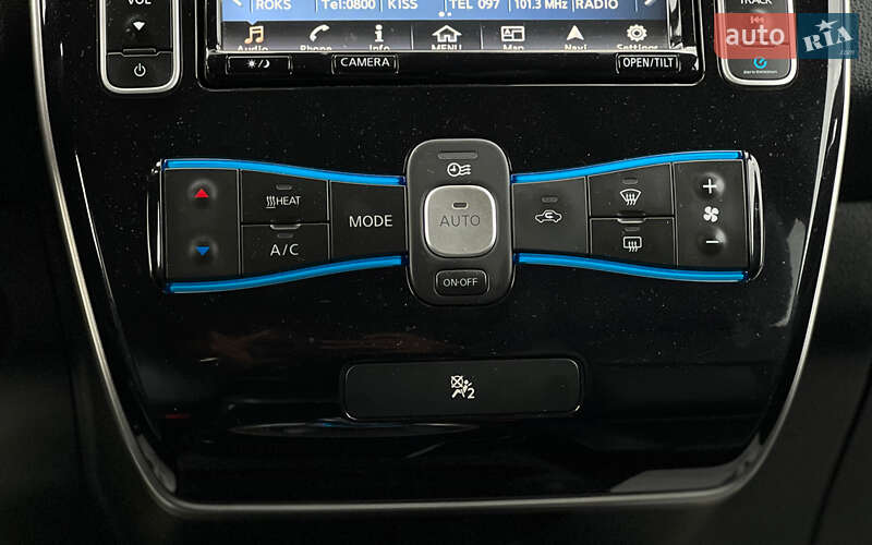 Хэтчбек Nissan Leaf 2015 в Львове