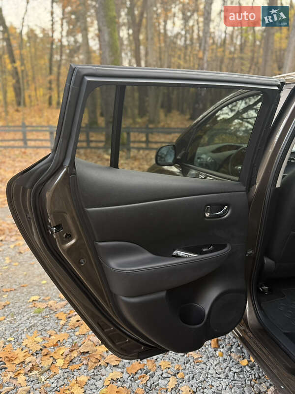 Хэтчбек Nissan Leaf 2017 в Бродах фото 12 Хэтчбек Nissan Leaf 2017 в Бродах