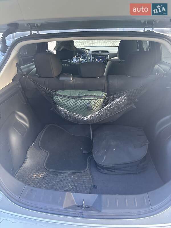 Хэтчбек Nissan Leaf 2024 в Харькове