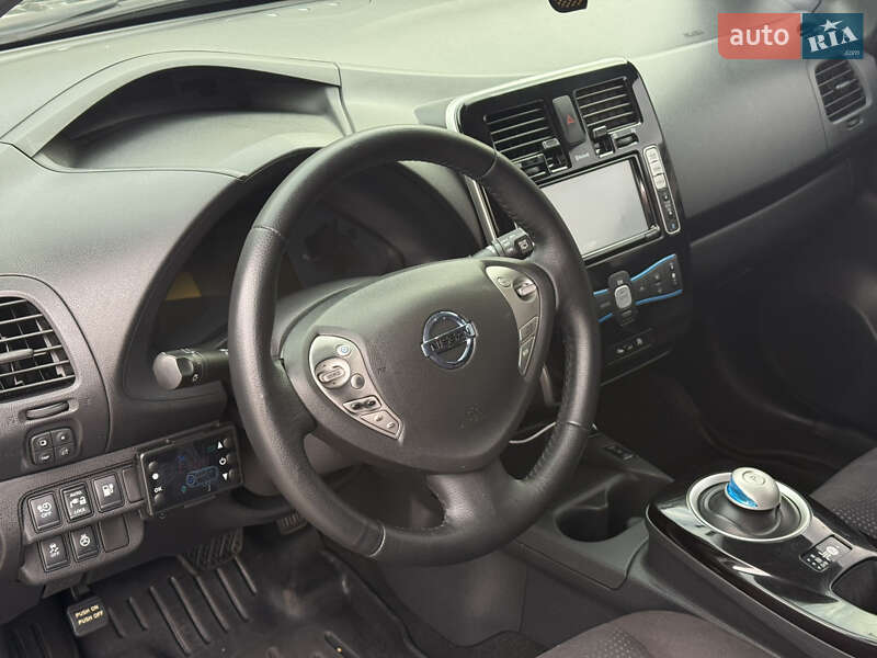 Хэтчбек Nissan Leaf 2013 в Одессе фото 5 Хэтчбек Nissan Leaf 2013 в Одессе