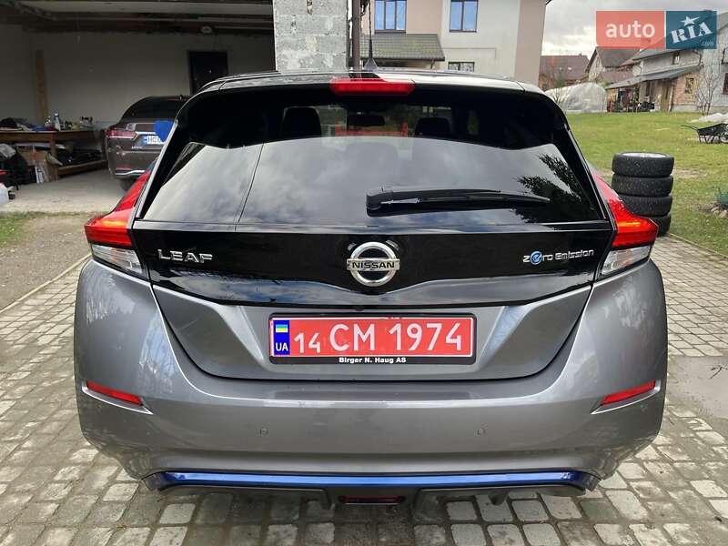 Хэтчбек Nissan Leaf 2018 в Львове