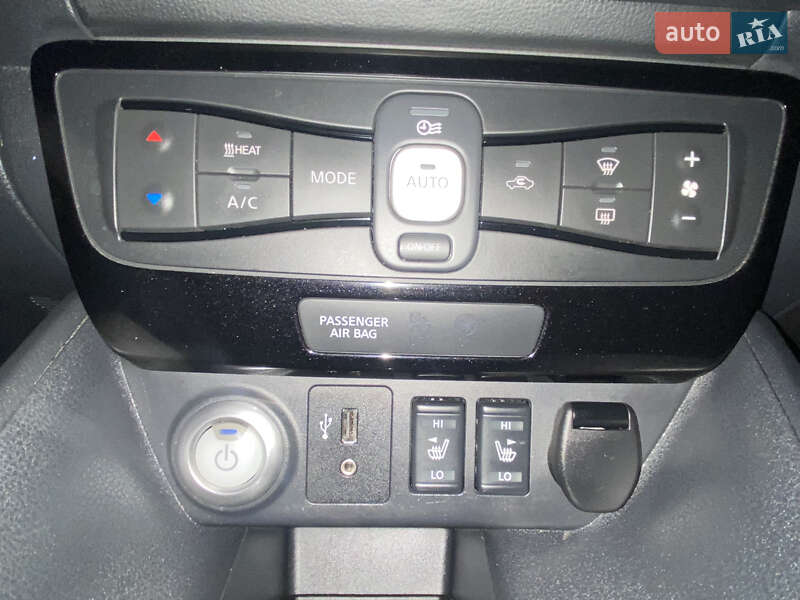 Хетчбек Nissan Leaf 2018 в Дрогобичі