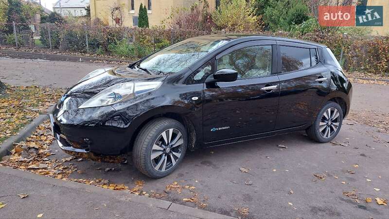 Хэтчбек Nissan Leaf 2017 в Киеве