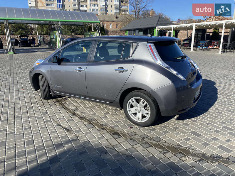 Хэтчбек Nissan Leaf 2015 в Кропивницком фото 5 Хэтчбек Nissan Leaf 2015 в Кропивницком