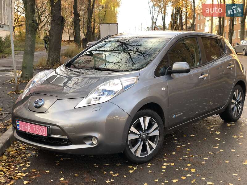Хэтчбек Nissan Leaf 2016 в Сумах