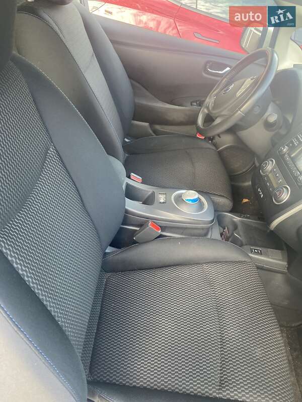 Хэтчбек Nissan Leaf 2014 в Луцке