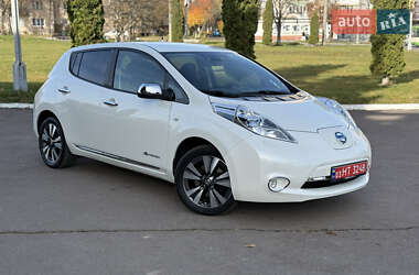 Хэтчбек Nissan Leaf 2014 в Ровно