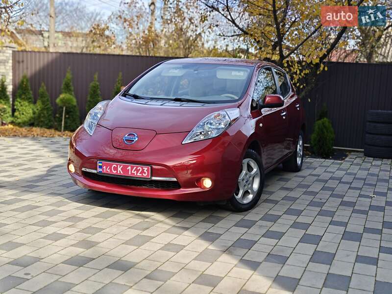 Хэтчбек Nissan Leaf 2012 в Ивано-Франковске
