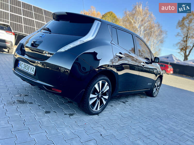 Хетчбек Nissan Leaf 2015 в Володимирі