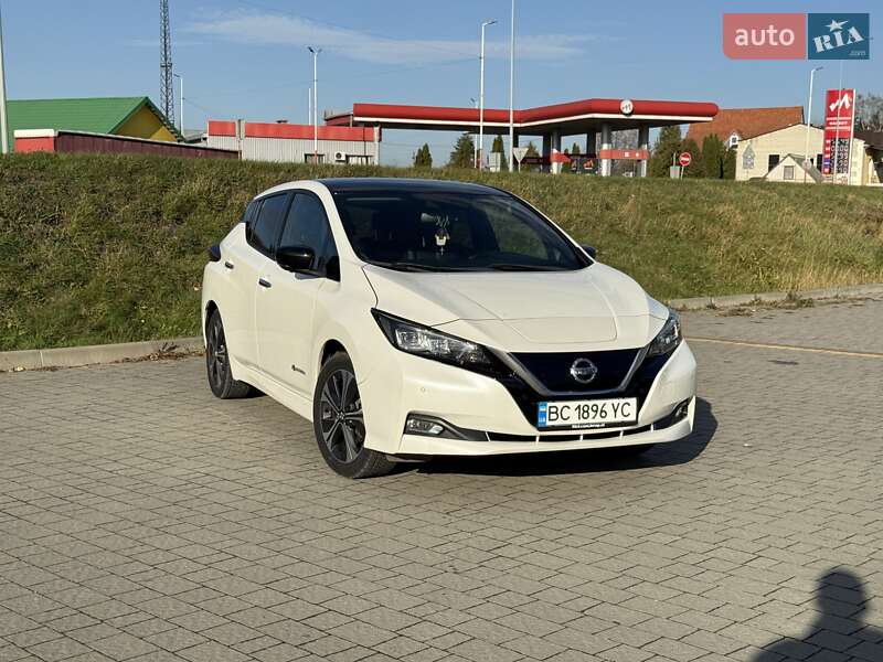 Хэтчбек Nissan Leaf 2019 в Львове