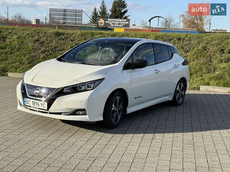 Хэтчбек Nissan Leaf 2019 в Львове