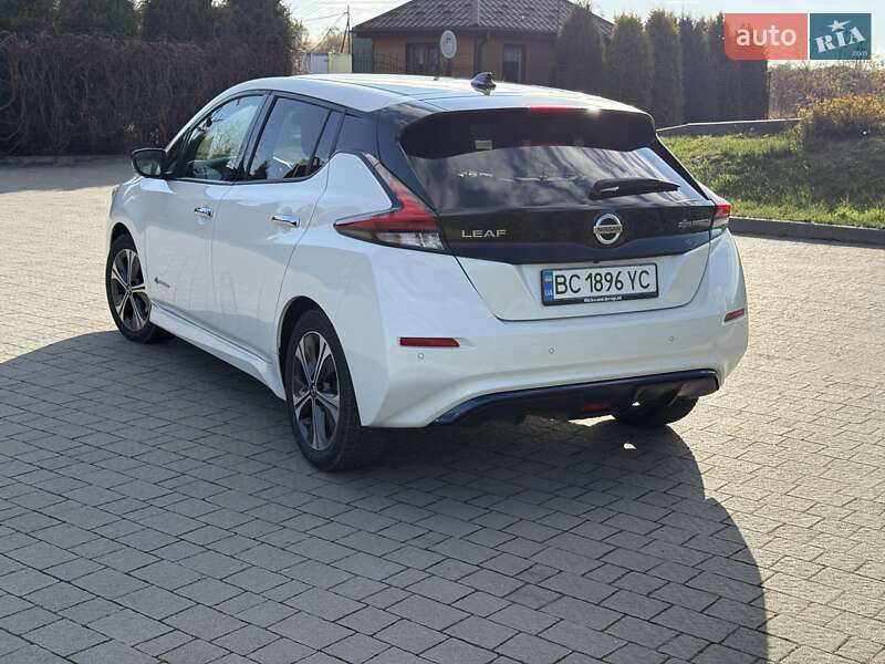 Хэтчбек Nissan Leaf 2019 в Львове