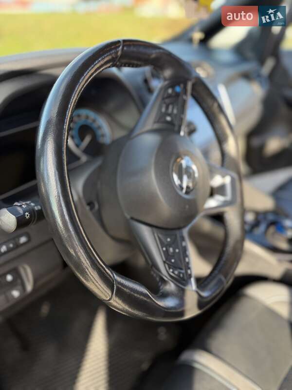 Хэтчбек Nissan Leaf 2019 в Львове