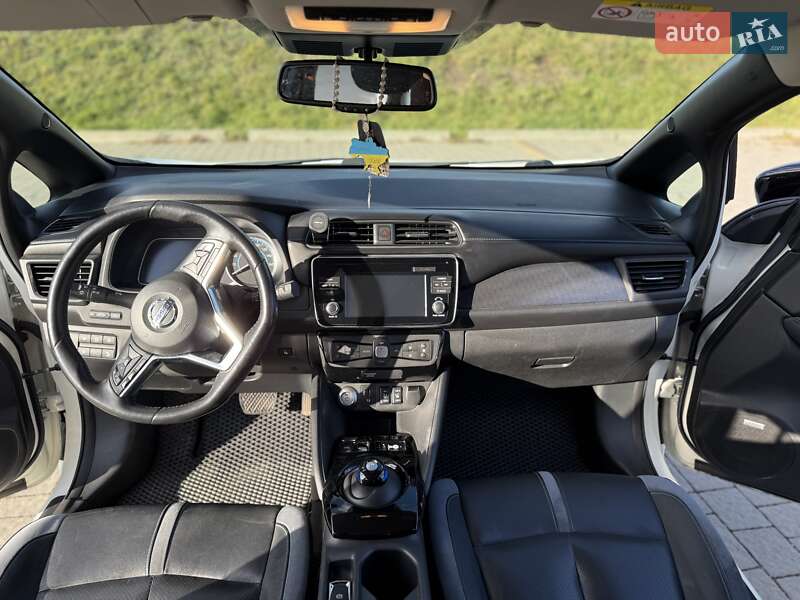 Хэтчбек Nissan Leaf 2019 в Львове