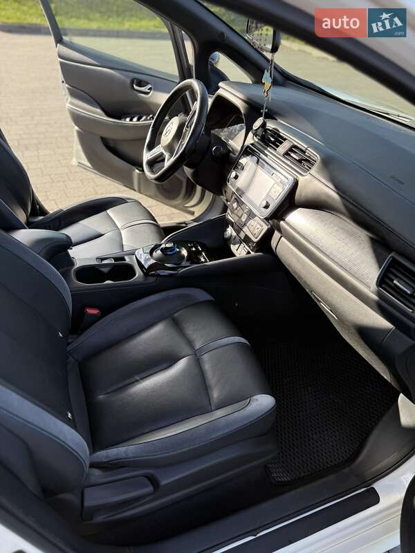 Хэтчбек Nissan Leaf 2019 в Львове