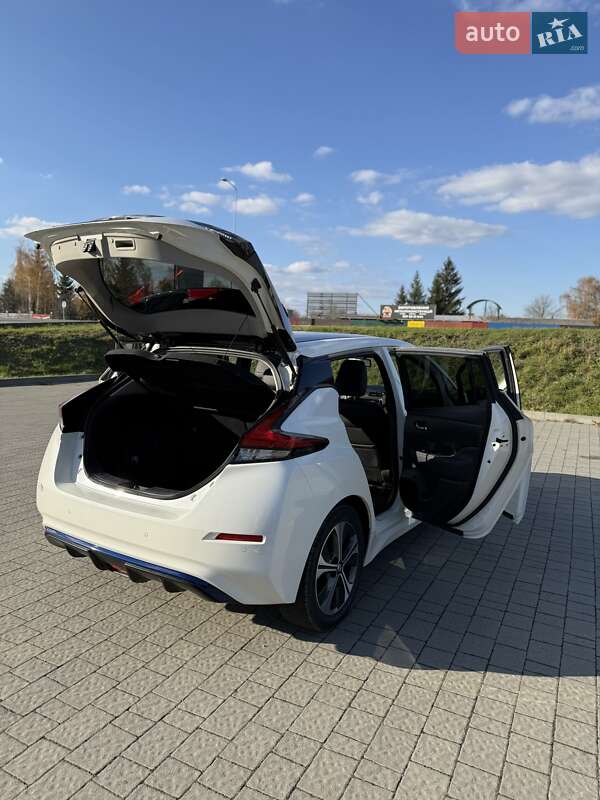 Хэтчбек Nissan Leaf 2019 в Львове