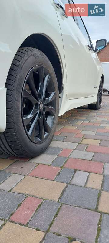 Хэтчбек Nissan Leaf 2019 в Львове