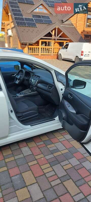 Хэтчбек Nissan Leaf 2019 в Львове