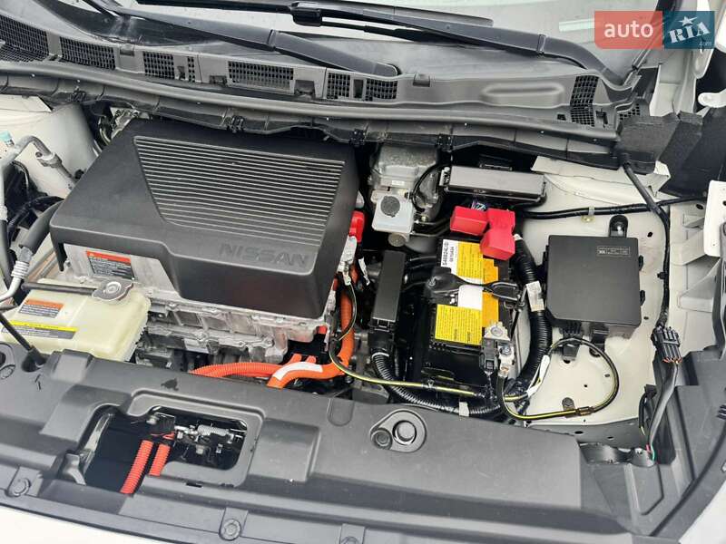 Хэтчбек Nissan Leaf 2019 в Львове