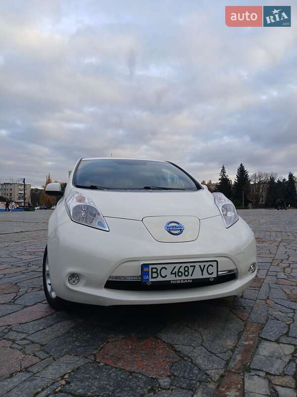 Хетчбек Nissan Leaf 2017 в Кременчуці