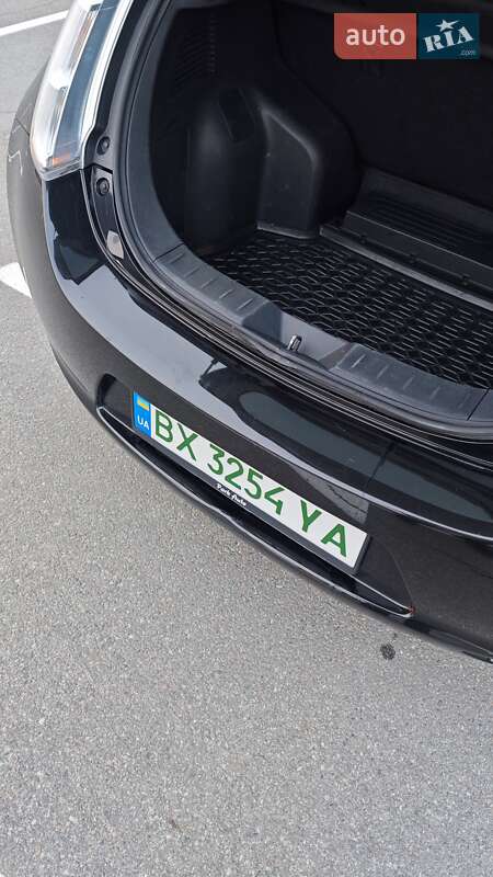 Хэтчбек Nissan Leaf 2017 в Каменец-Подольском фото 15 Хэтчбек Nissan Leaf 2017 в Каменец-Подольском