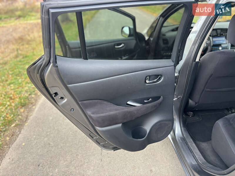 Хэтчбек Nissan Leaf 2014 в Владимире