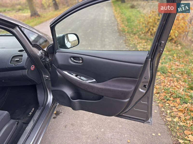 Хэтчбек Nissan Leaf 2014 в Владимире