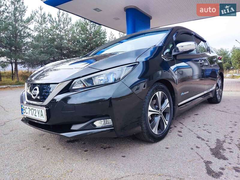 Хэтчбек Nissan Leaf 2018 в Золочеве