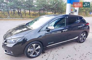 Хэтчбек Nissan Leaf 2018 в Золочеве