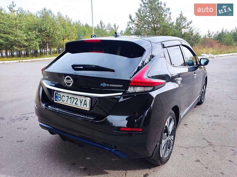 Хэтчбек Nissan Leaf 2018 в Золочеве