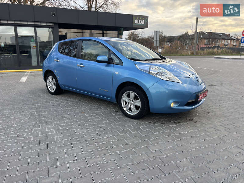 Хэтчбек Nissan Leaf 2011 в Владимире фото 9 Хэтчбек Nissan Leaf 2011 в Владимире