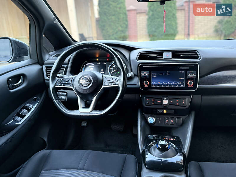 Хэтчбек Nissan Leaf 2018 в Черновцах