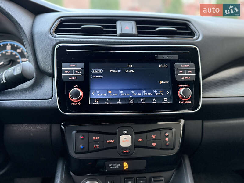 Хэтчбек Nissan Leaf 2018 в Черновцах