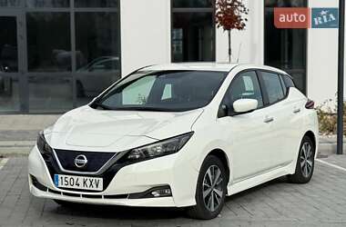 Хэтчбек Nissan Leaf 2019 в Городке