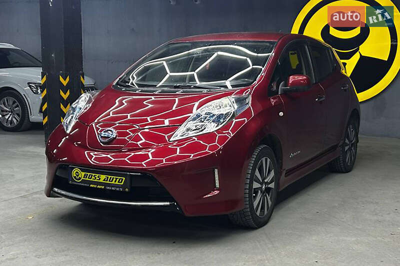 Хэтчбек Nissan Leaf 2014 в Черновцах