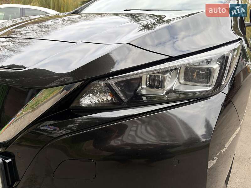 Хетчбек Nissan Leaf 2018 в Тернополі