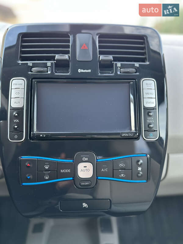 Хэтчбек Nissan Leaf 2012 в Золочеве фото 10 Хэтчбек Nissan Leaf 2012 в Золочеве