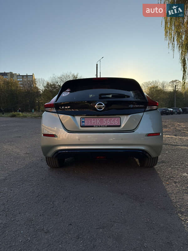 Хэтчбек Nissan Leaf 2018 в Ивано-Франковске