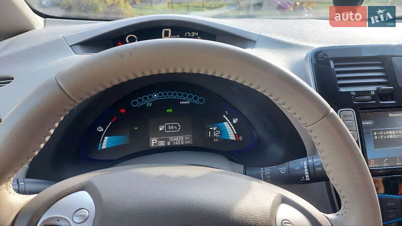 Хэтчбек Nissan Leaf 2017 в Киеве