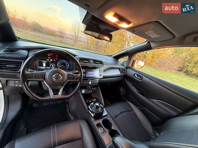 Хэтчбек Nissan Leaf 2018 в Черновцах