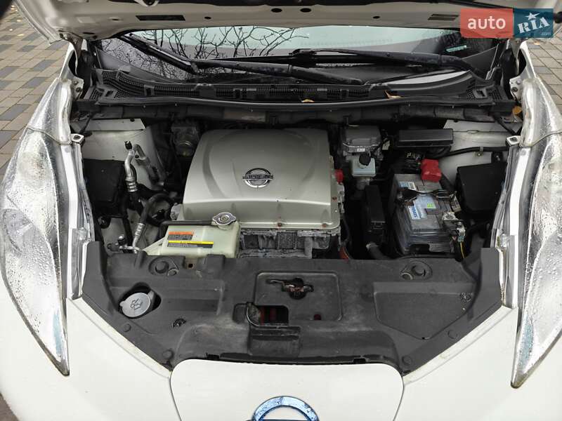 Хэтчбек Nissan Leaf 2014 в Ивано-Франковске фото 19 Хэтчбек Nissan Leaf 2014 в Ивано-Франковске