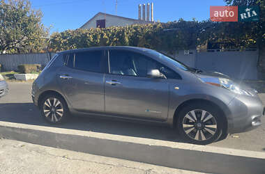 Хэтчбек Nissan Leaf 2014 в Измаиле