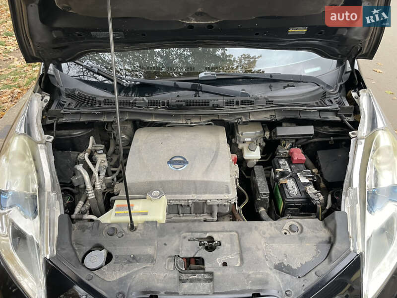 Хэтчбек Nissan Leaf 2013 в Ивано-Франковске фото 18 Хэтчбек Nissan Leaf 2013 в Ивано-Франковске