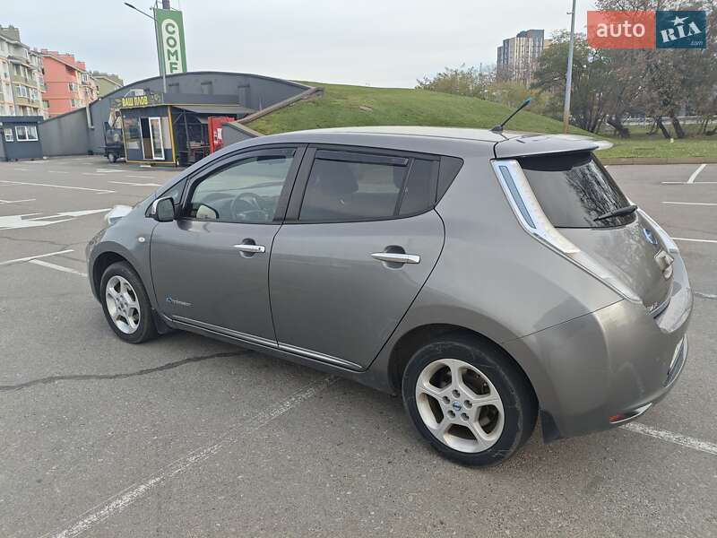 Хэтчбек Nissan Leaf 2013 в Киеве фото 6 Хэтчбек Nissan Leaf 2013 в Киеве