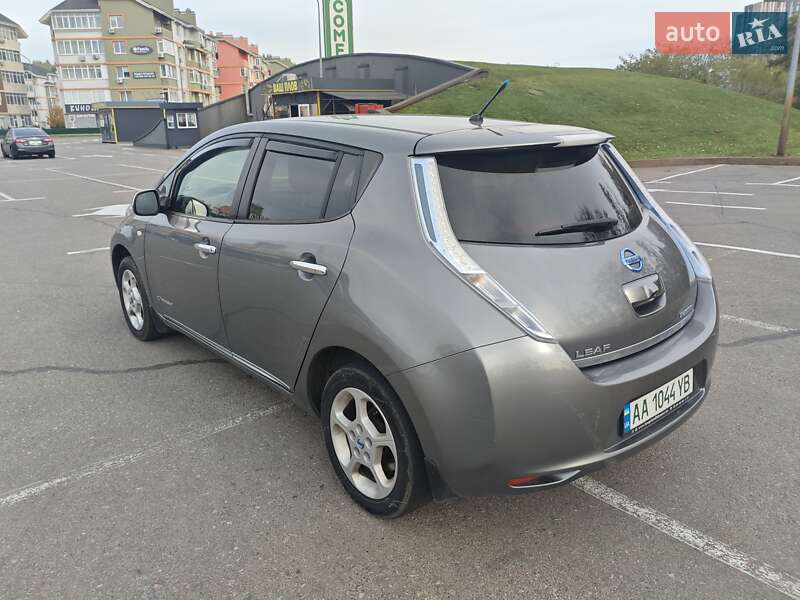 Хэтчбек Nissan Leaf 2013 в Киеве фото 7 Хэтчбек Nissan Leaf 2013 в Киеве